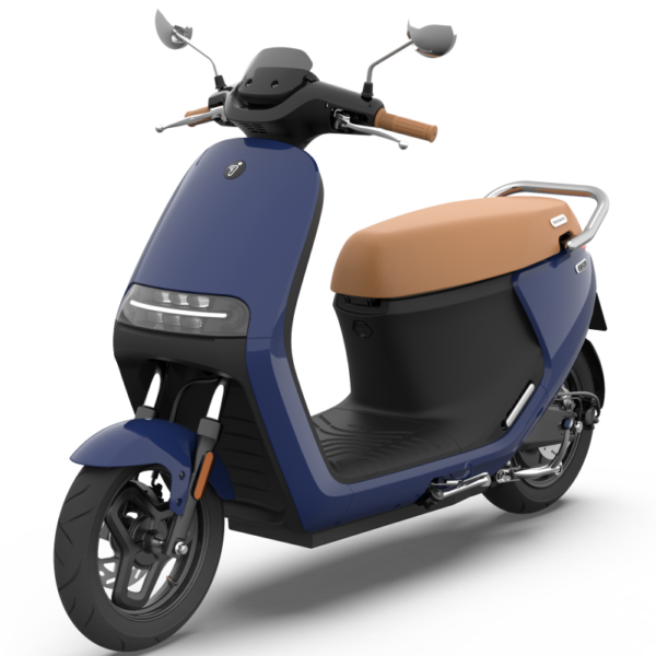 Scooter électrique de la marque Seegway Ninebot bleu