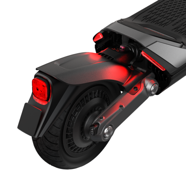 vue des trois feux arrières de la trottinette Segway KickScooter GT2