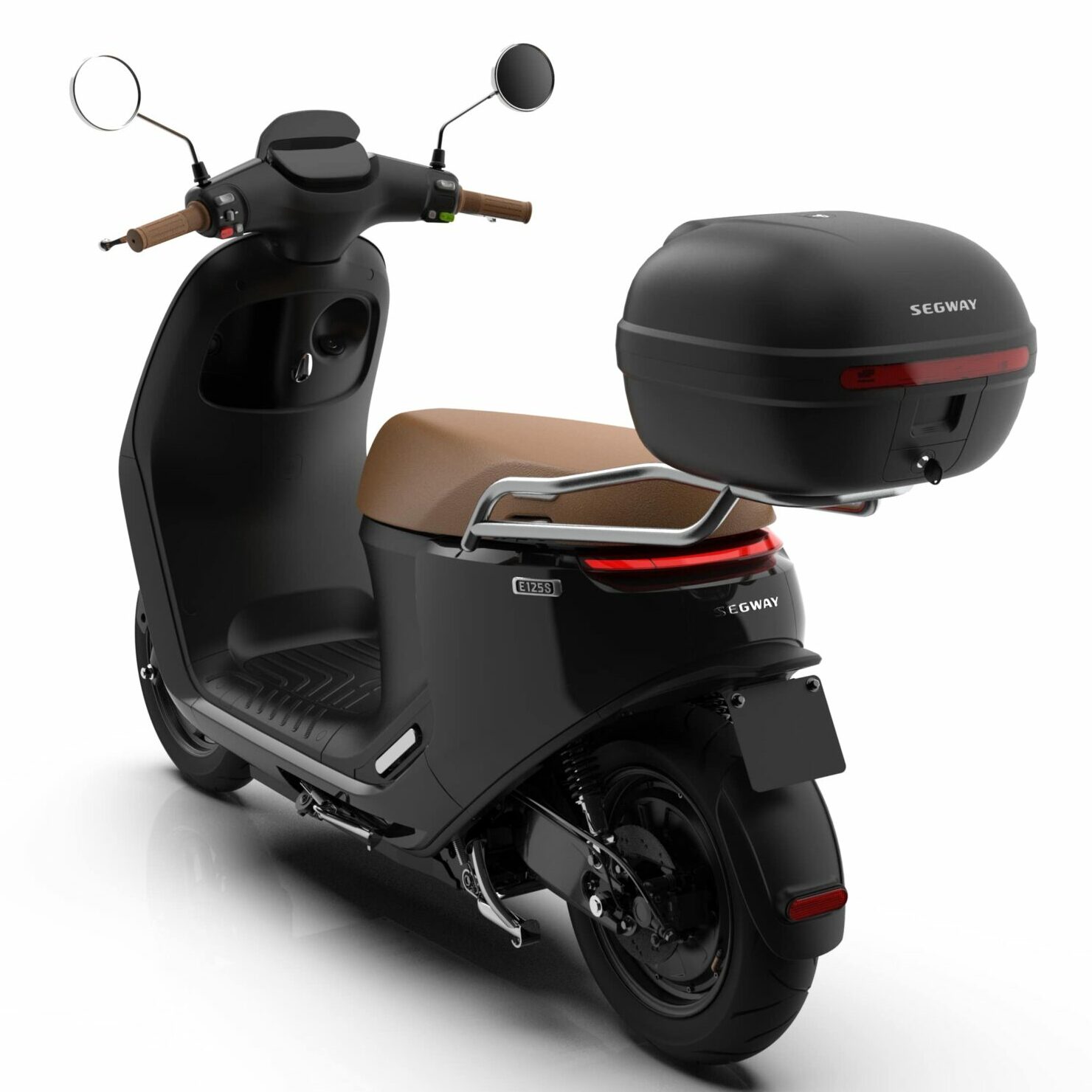 Le top case avec son support montés sur le scooter Segway E125S