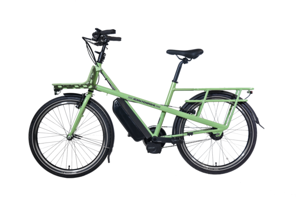 L'élégant vélo électrique Jean Fourche de face dans le coloris vert matcha